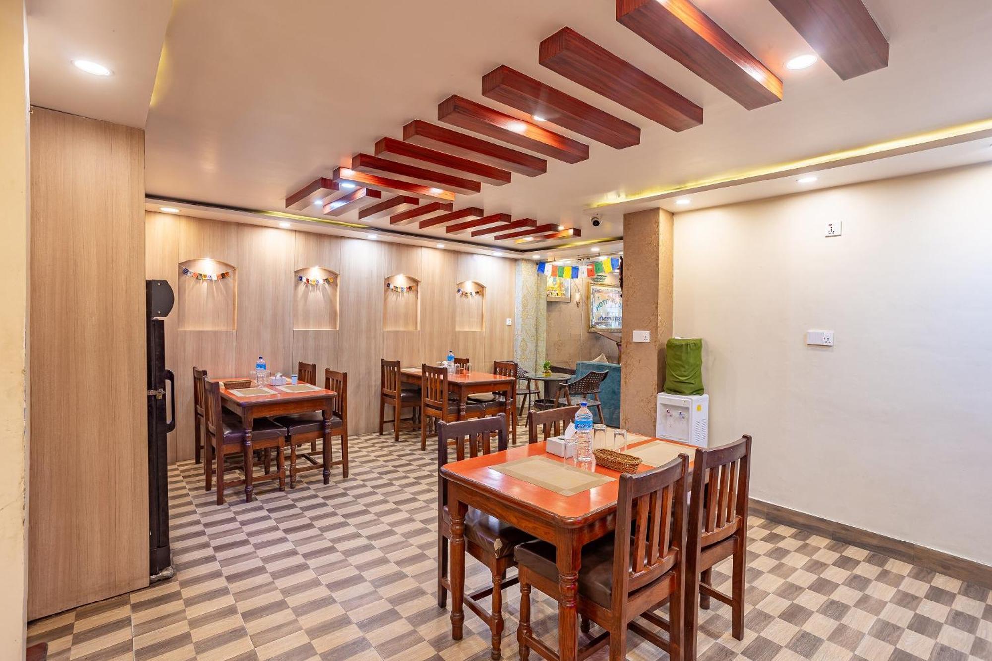 Oyo 821 Hotel Gauri Kathmandu Exterior foto